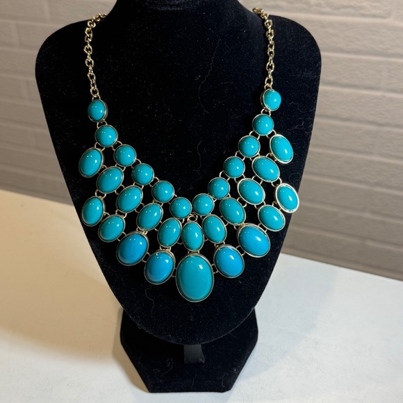 Statement Necklace Turquoise Blue Gold Tone Bib Costume Jewelry Women's - Picture 1 of 4